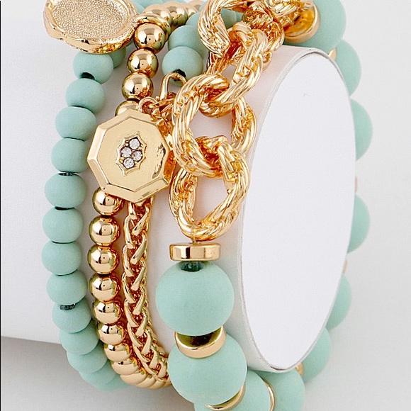 Jewelry - Teal bracelet